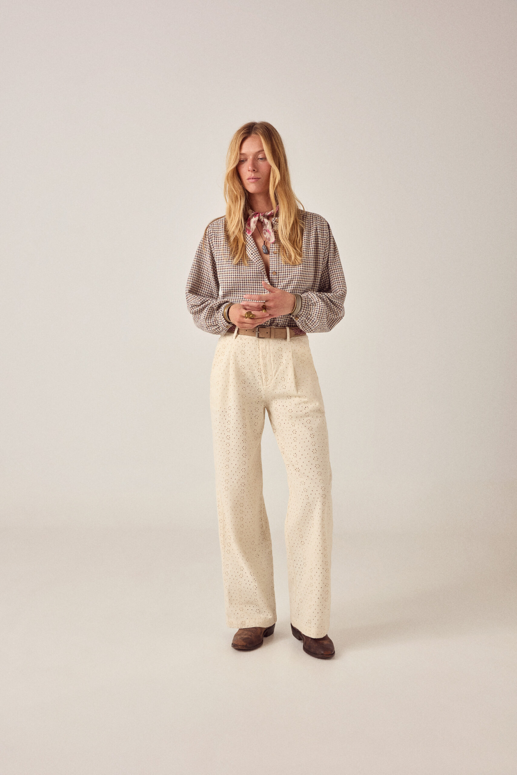 MAISON HOTEL - E-COMM SS26 - DAY3_013_LINDA MACEDONIA_THEODORE SHELL_EDGAR PINK_MASAI DUST_2056